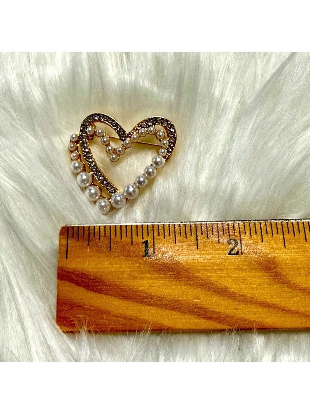 Gold Tone Faux Pearl And Clear Crystal Heart Brooch New - Picture 3 of 5